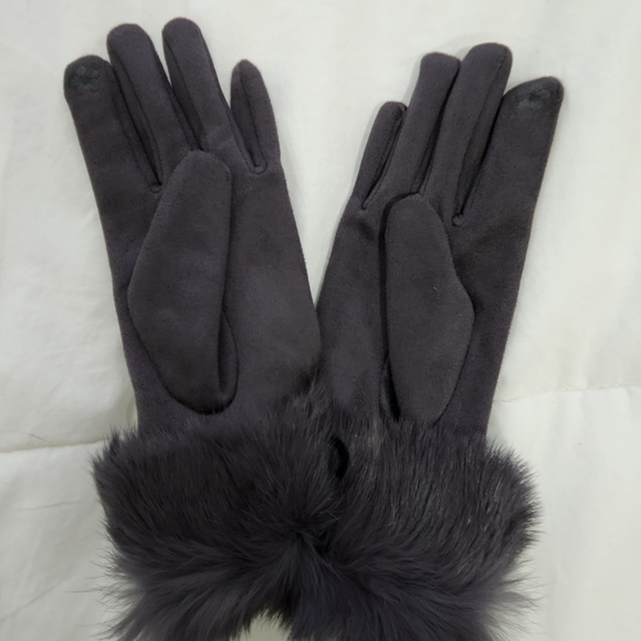 Gloves - Picture 4 of 12